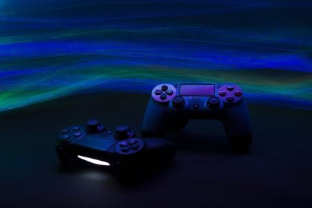 game-console-6603120_1280